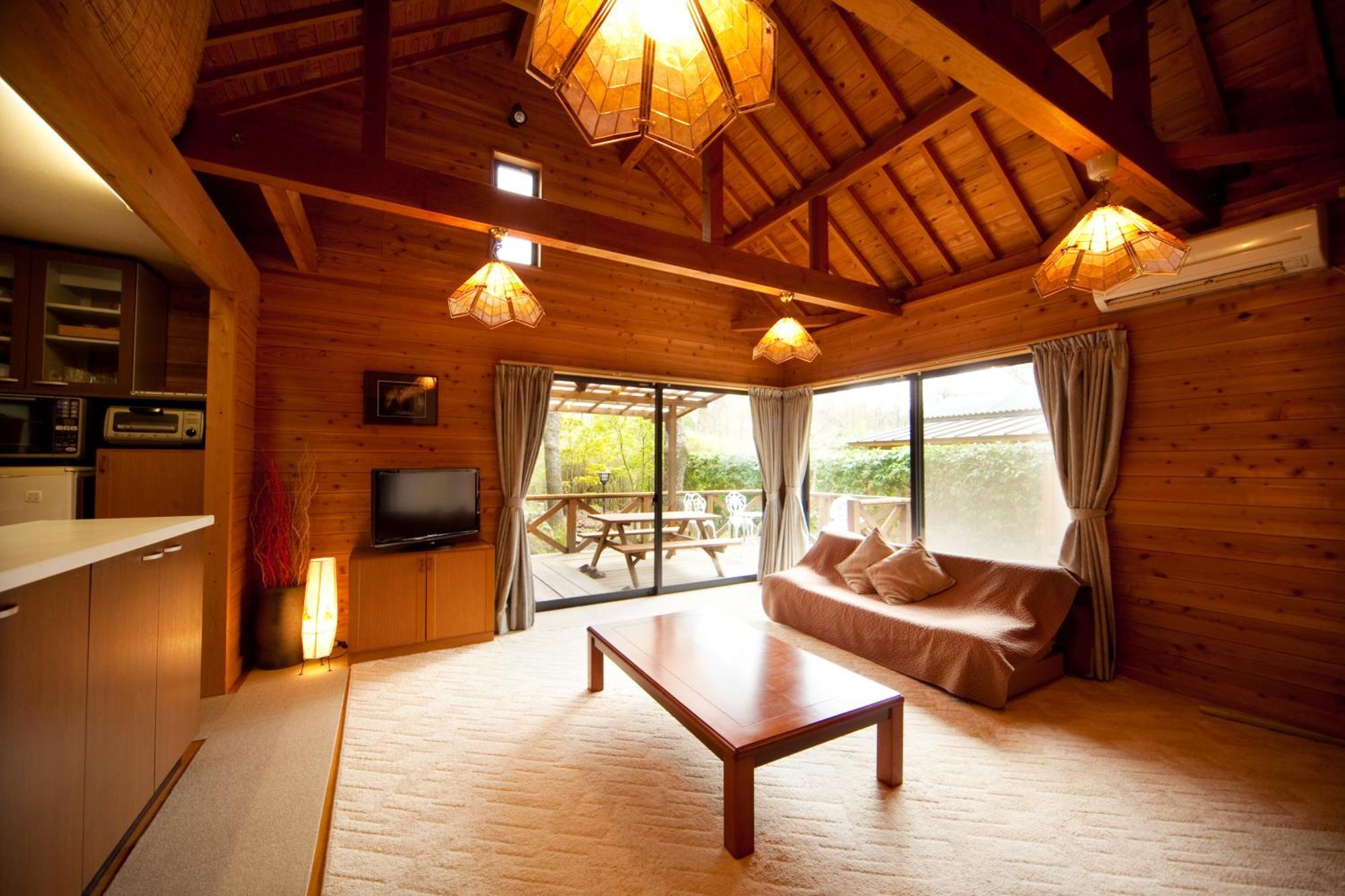 Tsukahara Kogen Sanso Donguri Lodge *